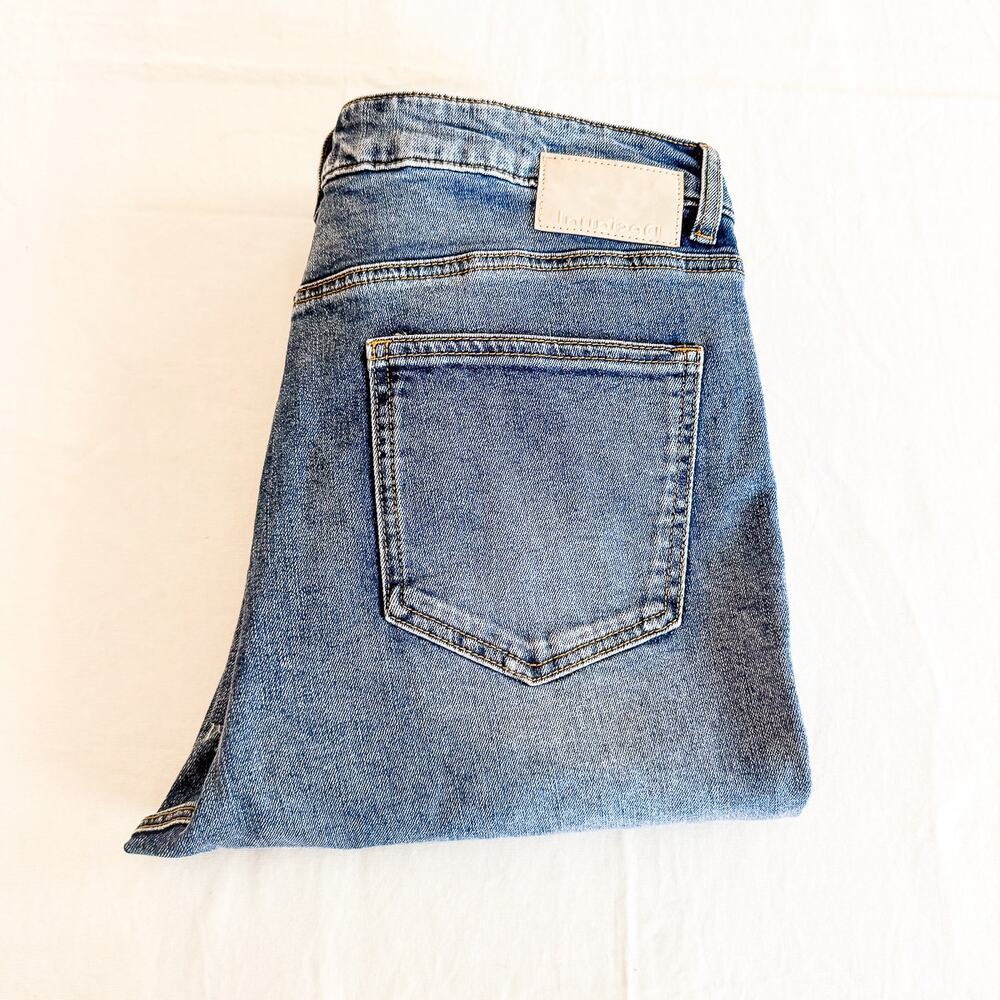 Desigual Wide Leg Embroidered Leg Raw Hem Denim Jeans Color 5053 Size 44